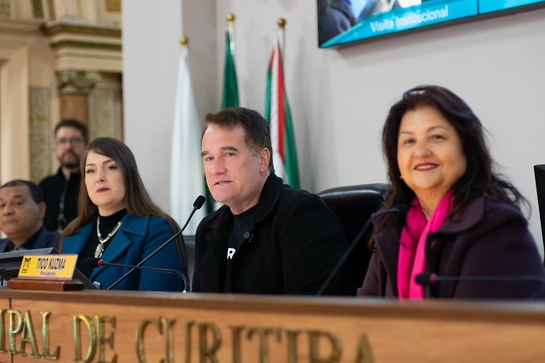 Marcha dos Legislativos: futuro da política é debatido na Câmara de Curitiba
