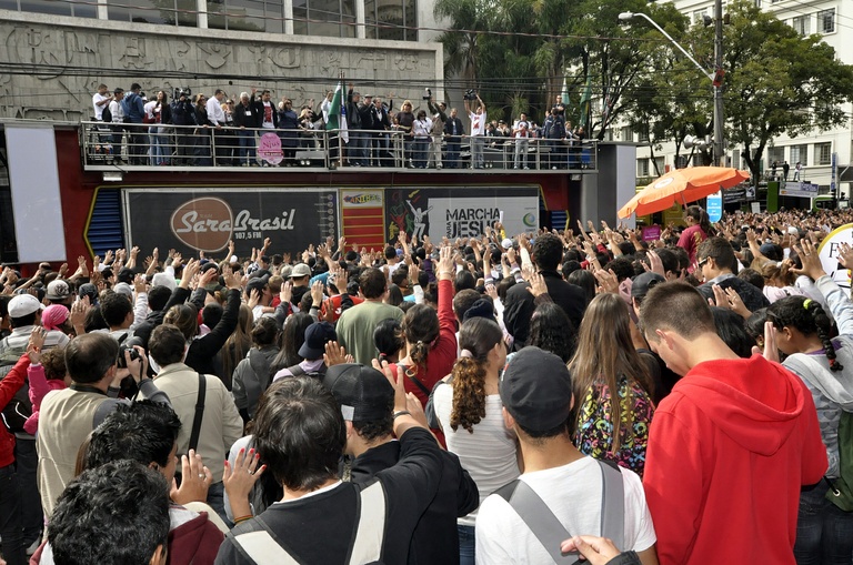 Marcha Para Jesus mobiliza 150 mil 