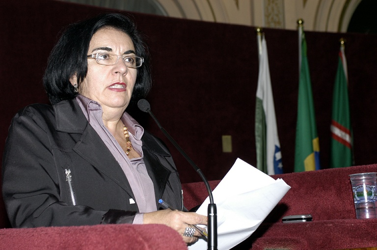 Maus-tratos aos idosos devem ser denunciados 