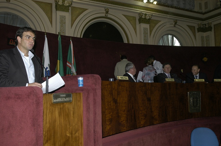 Médico será cidadão honorário de Curitiba 
