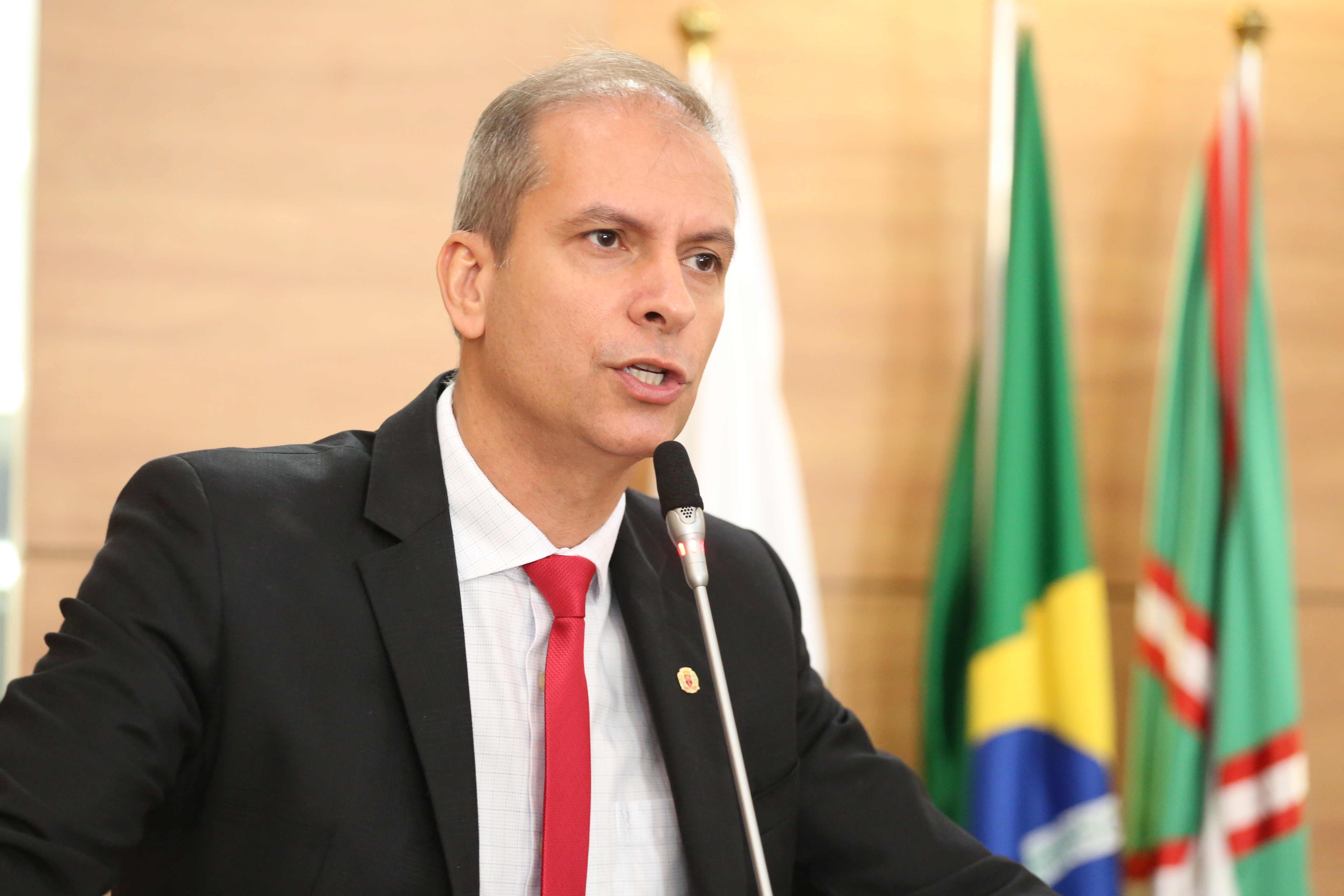 Meia-entrada para alunos de cursos livres segue para sanção