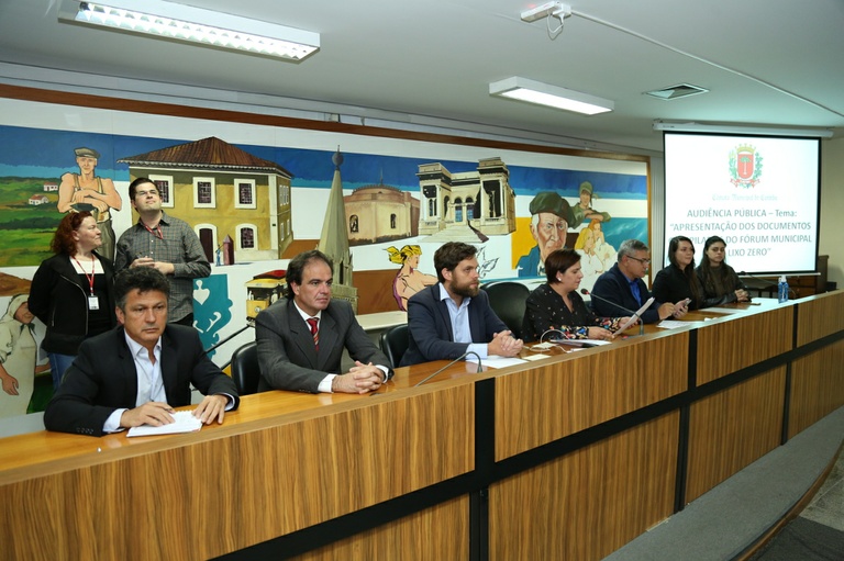 Melhorias no manejo e destinação do lixo são debatidas em audiência