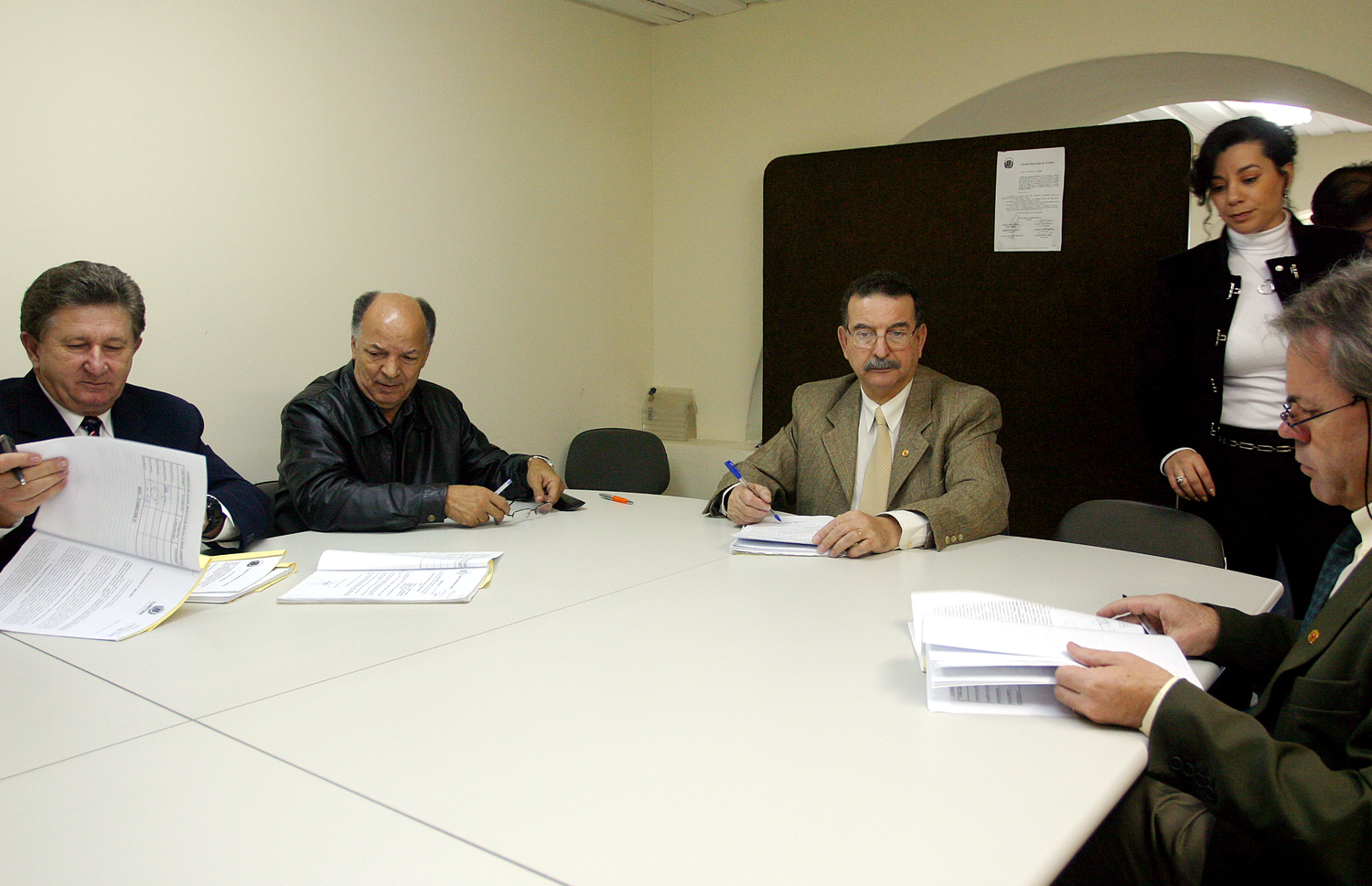 Mensagem do prefeito passa por comissão 