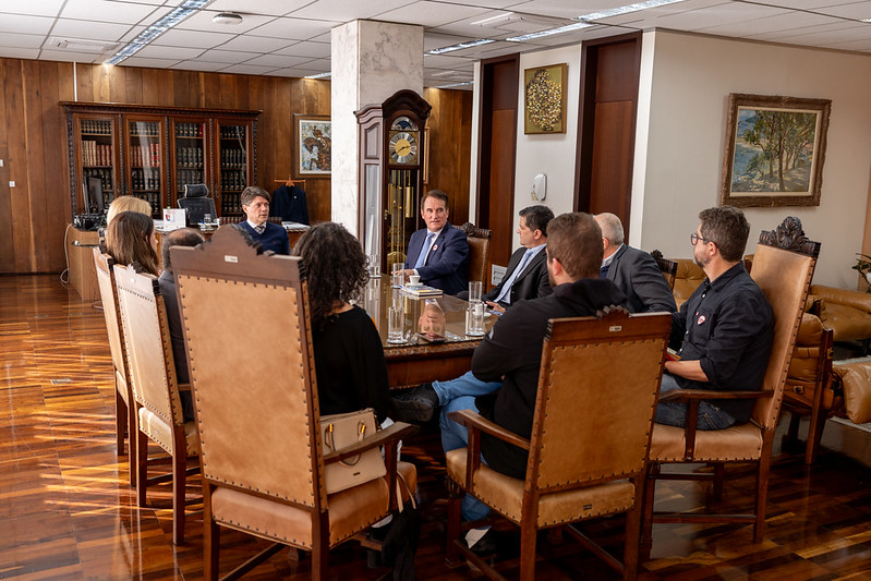 Mesa Diretora da CMC visita TCE-PR para fortalecer parcerias institucionais