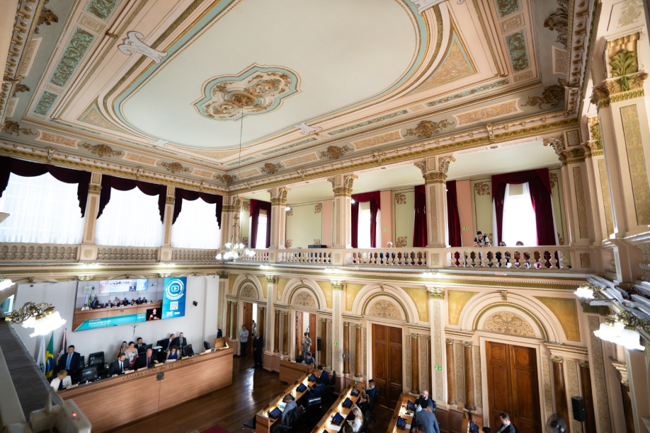 Mesa regulamenta artigo do Regimento Interno da Câmara de Curitiba