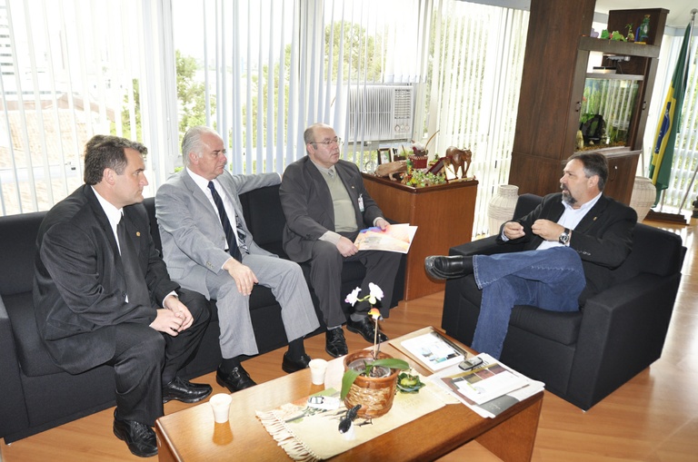 Metrô incentiva parceria entre Câmara e UFPR 