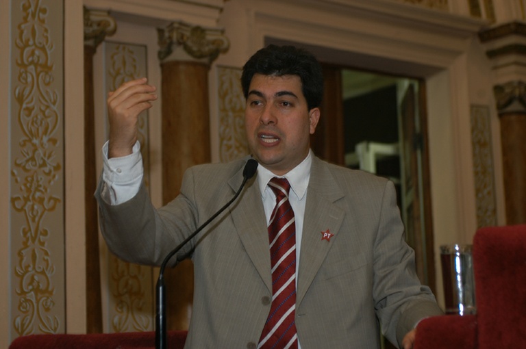 Miguel Arraes lembrado na Câmara de Curitiba 