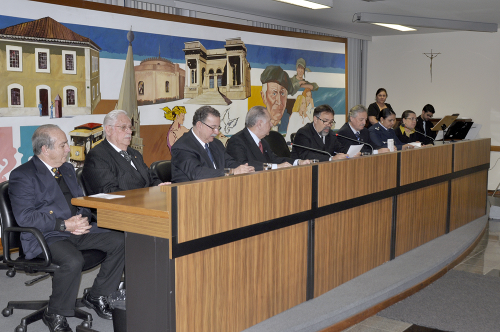Militar homenageado com título de cidadão honorário 