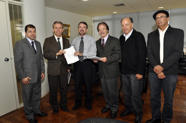 Ministério Público avaliará medida a favor da lei dos biombos 