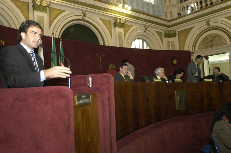 Moradias para policiais aumentarão segurança 