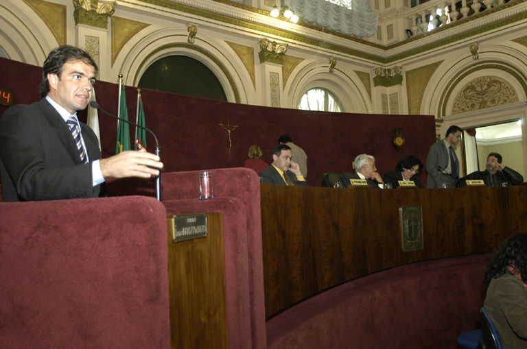 Moradias para policiais aumentarão segurança 