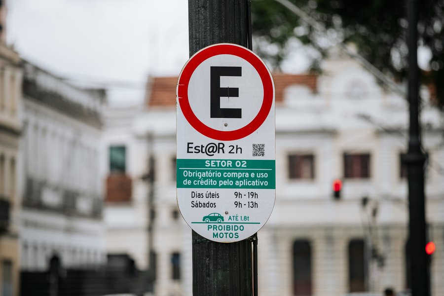 Motoristas de apps e do transporte escolar podem ter isenção de EstaR