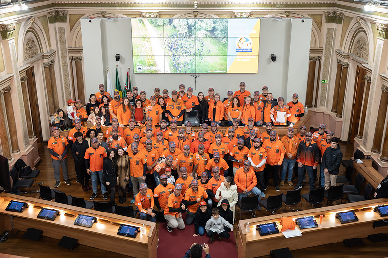 Movimento Legendários recebe homenagem na Câmara de Curitiba