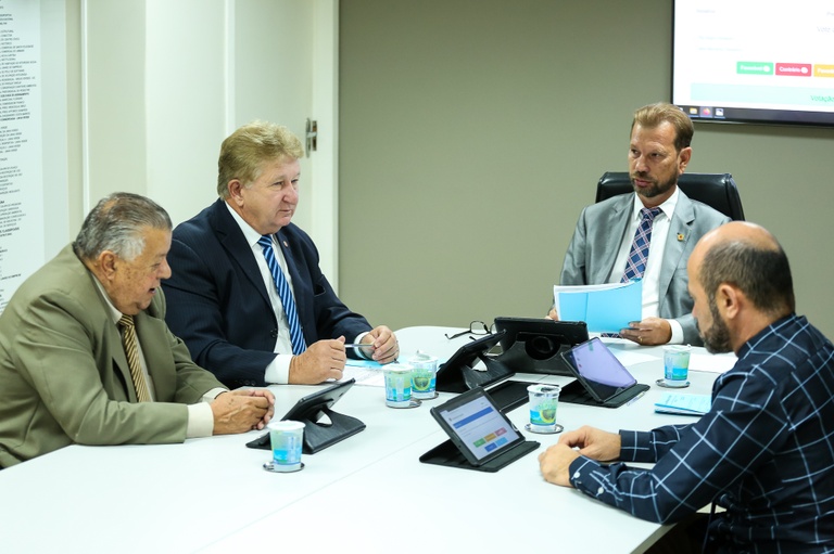 Mudança na Lei das Funerárias e mais 4 projetos prontos para plenário