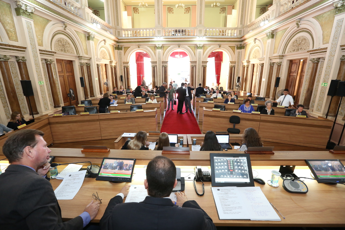 Mudanças na eleição dos diretores de escolas segue para sanção