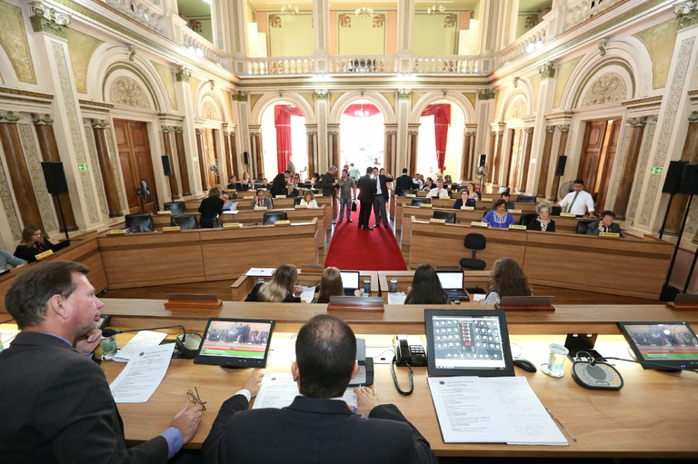 Mudanças na eleição dos diretores de escolas segue para sanção