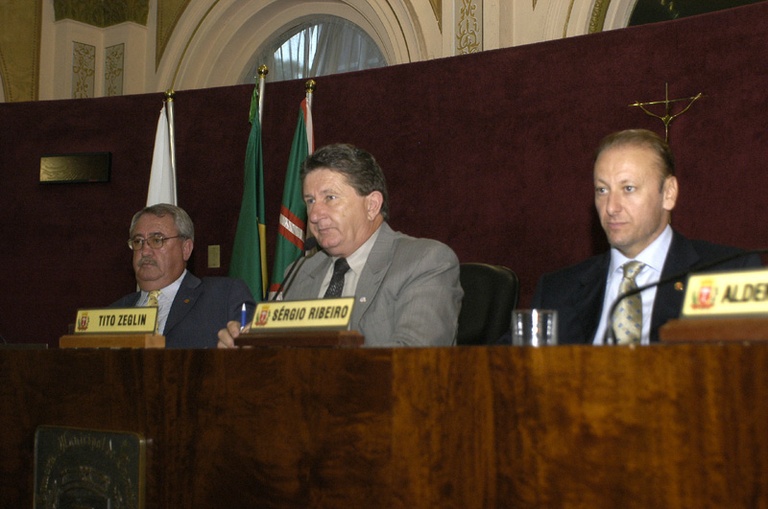 Mulheres são homenageadas na Câmara de Curitiba 