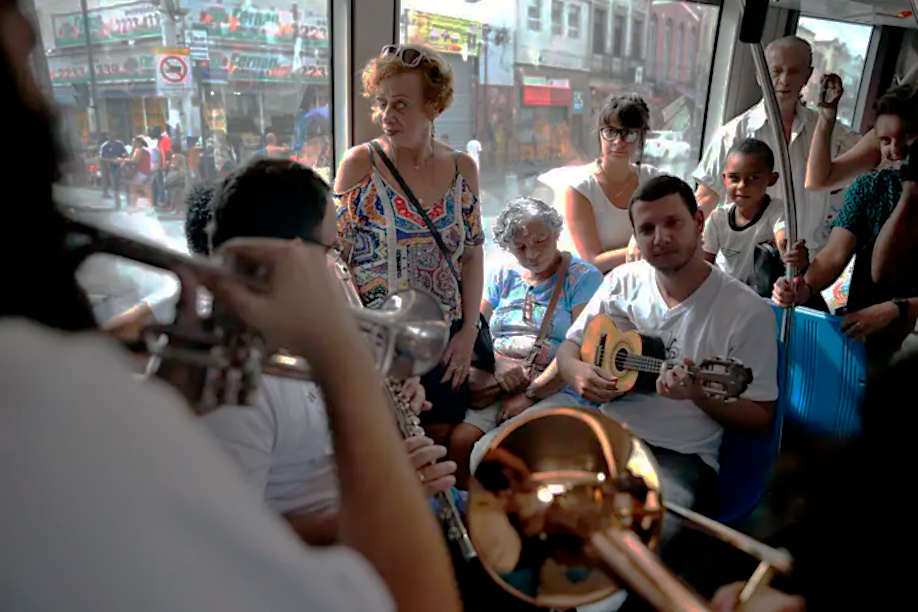 Música ao vivo em bares: Câmara de Curitiba estuda mudar Lei do Silêncio