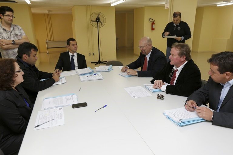 Na 1ª reunião do semestre, Legislação aprova 5 projetos da PMC