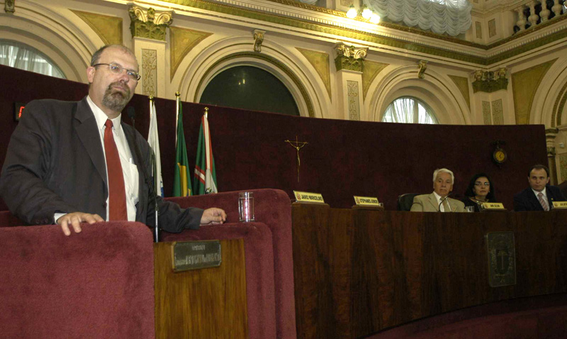 Na Câmara, Bernardi fala sobre eleições 