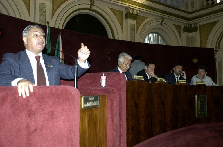 Na Câmara Salamuni fala sobre Meio Ambiente 
