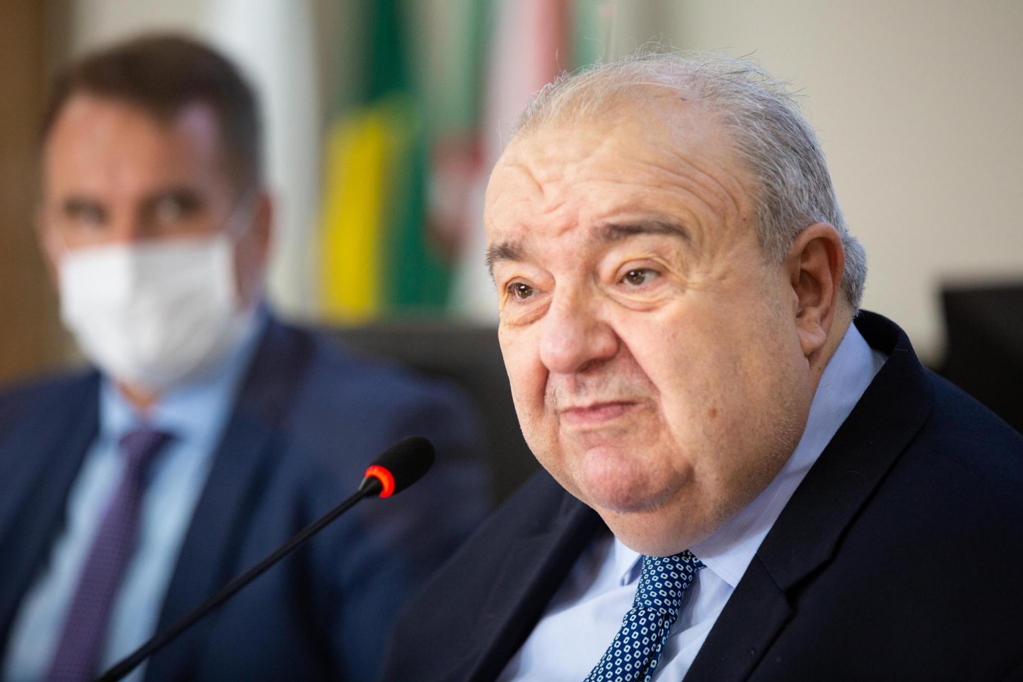 Na CMC, Rafael Greca anuncia mais R$ 526 milhões para investimentos