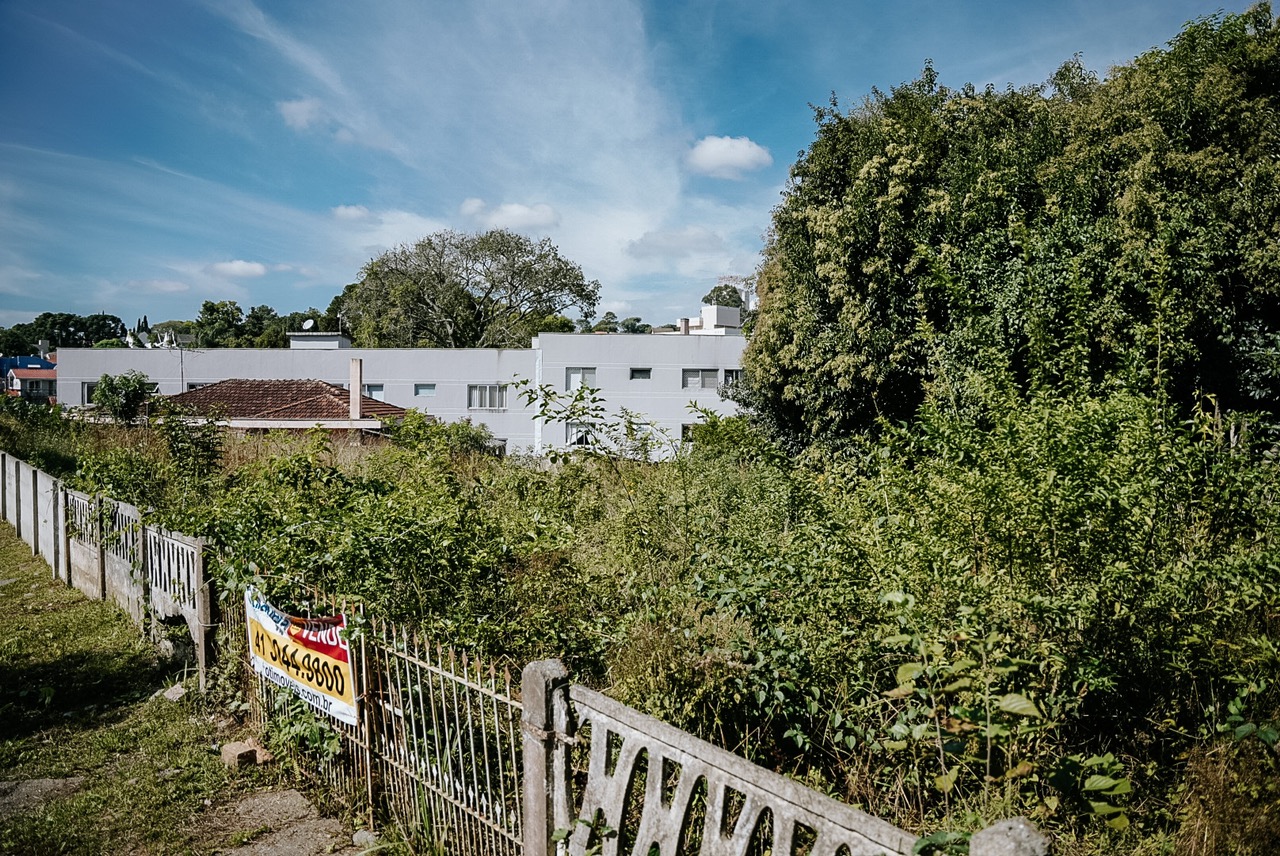 Na segunda, Câmara retoma debate da multa a terreno baldio