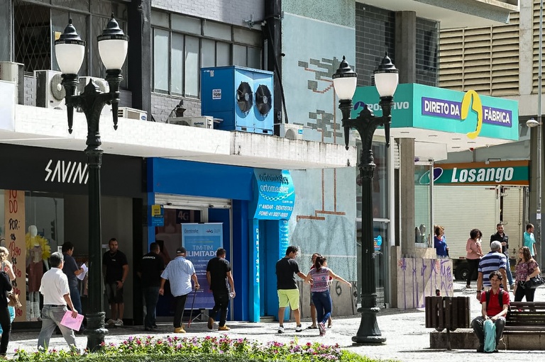 Na terça, CMC vota projeto para flexibilizar horário do comércio de rua