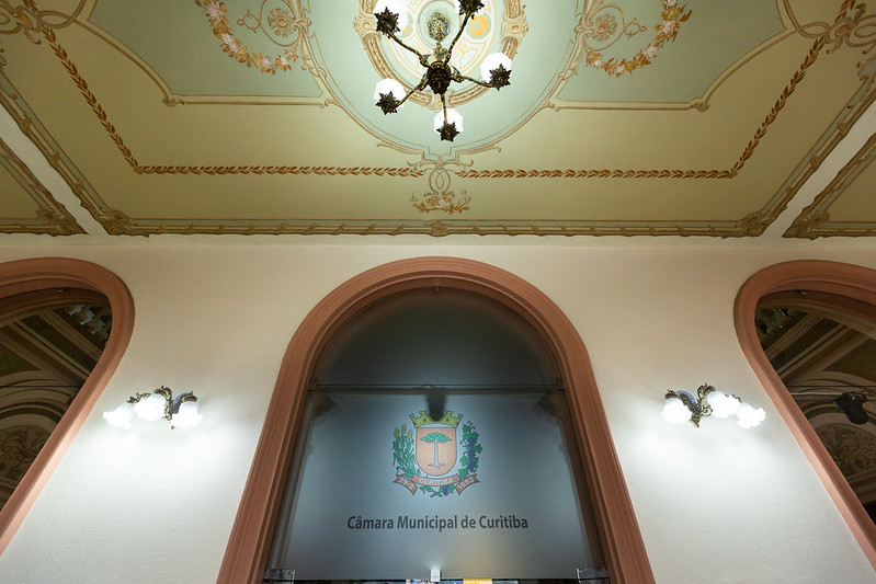 Plenário avalia projetos para saída de consórcio e criação de cargos