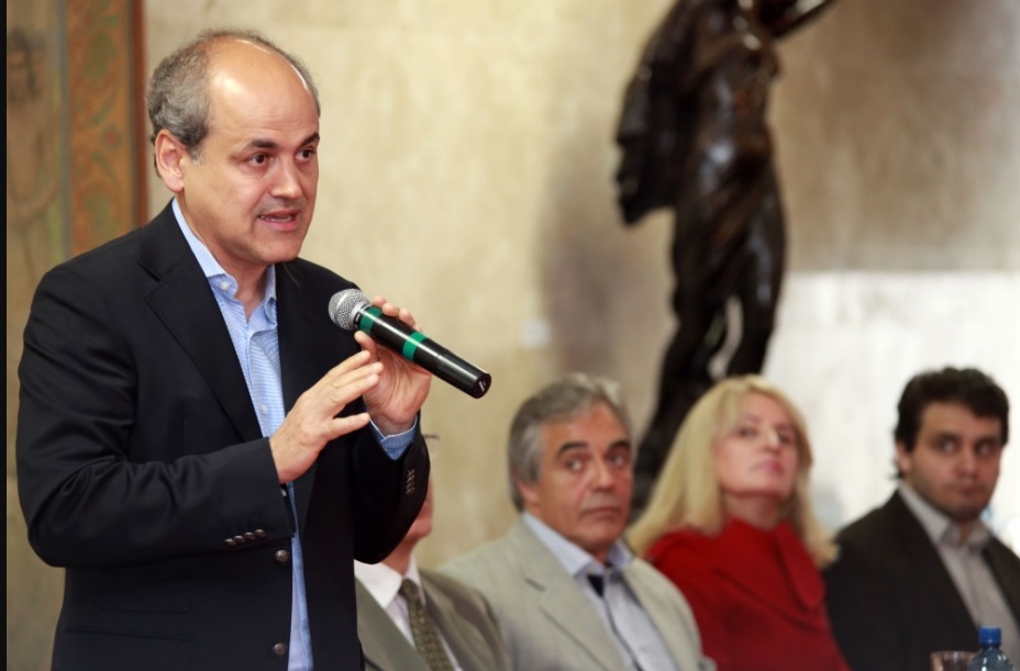 Na terça, vereadores da CMC analisam contas de 2015 do ex-prefeito Gustavo Fruet