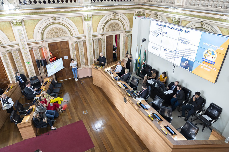 Na Tribuna Livre, cientista do INPE aborda impacto das mudanças climáticas