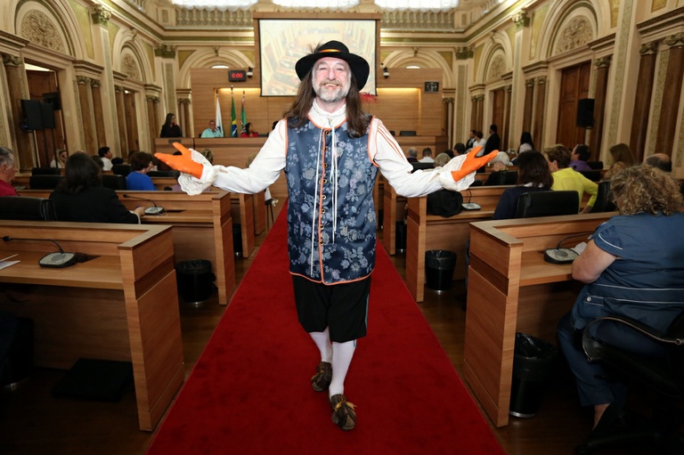 No Palácio, Câmara homenageia 20 servidores aposentados