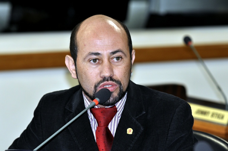 Nos Bairros: Cacá Pereira solicita bosque para CIC 