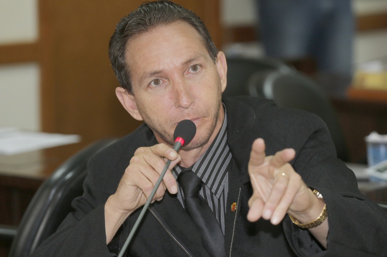 Nos Bairros: Dirceu Moreira pede melhorias para quatro regiões da cidade 