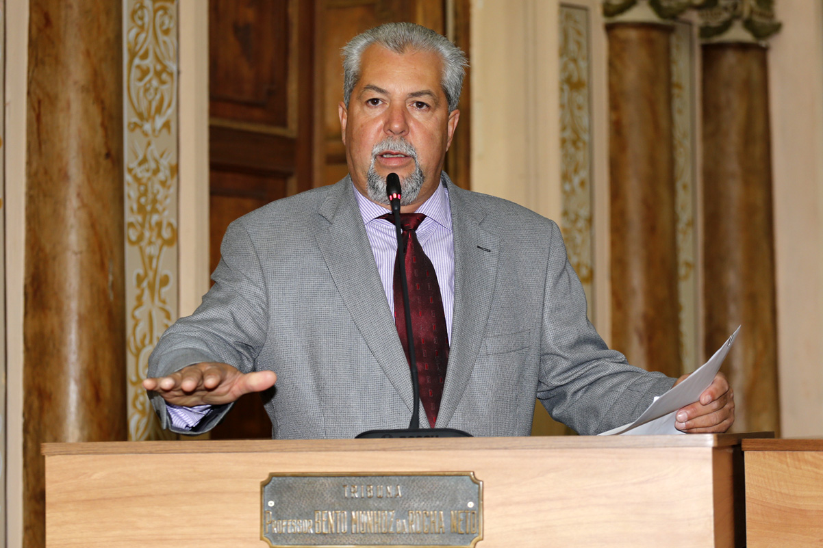 Nos Bairros: Solicitada estação-tubo para atender demanda do HC