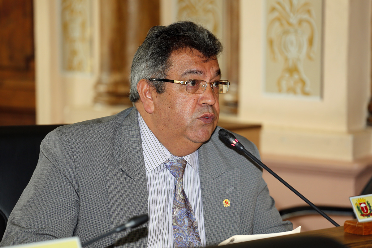 Nos Bairros: Vereador pede ações viárias no CIC