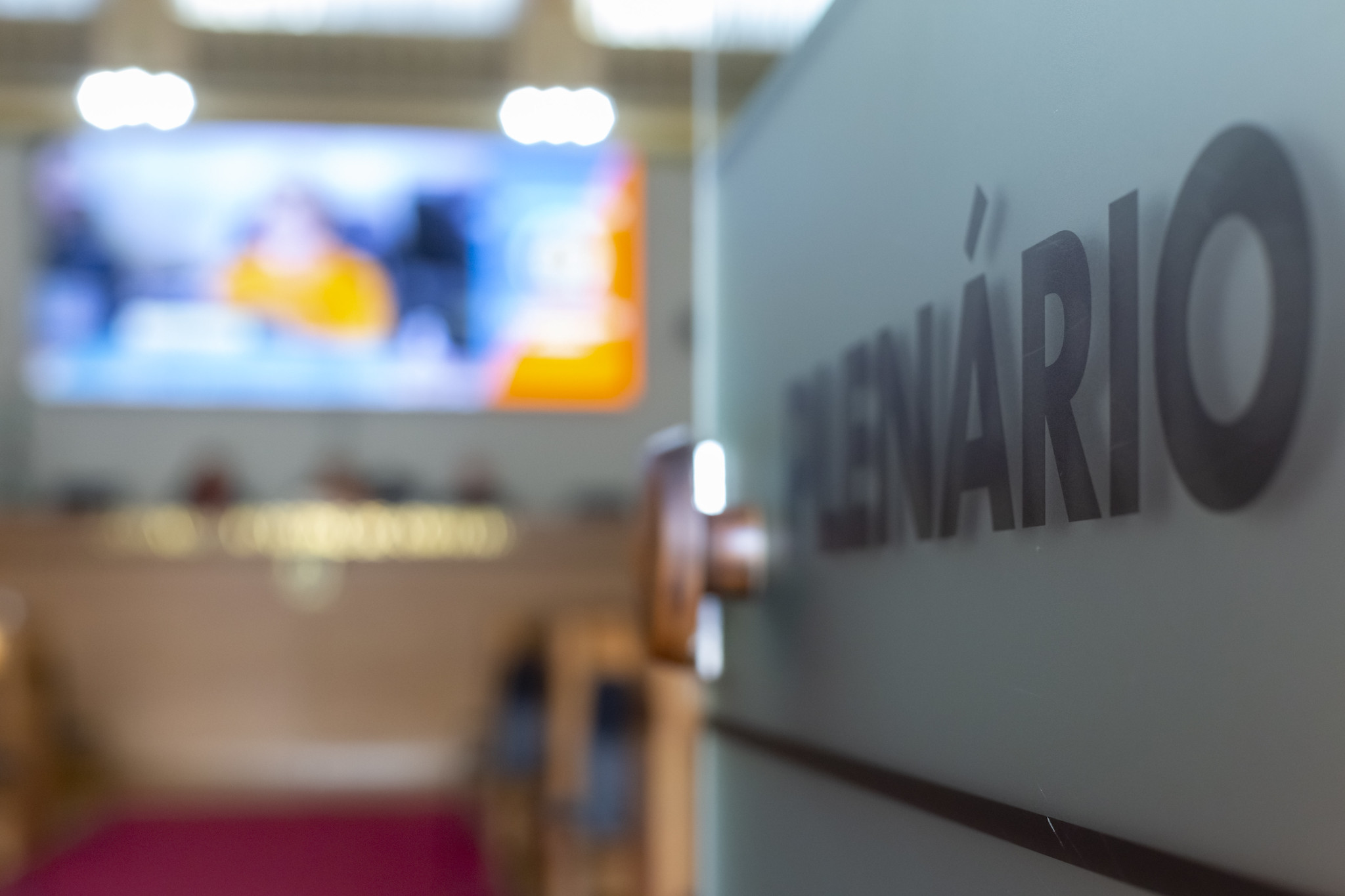 Nota oficial da CMC: sessão de julgamento é suspensa pela Justiça Estadual