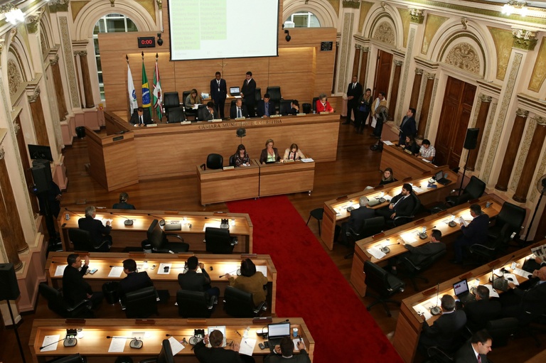 Notas da sessão ordinária de 18 de maio - 2ª edição