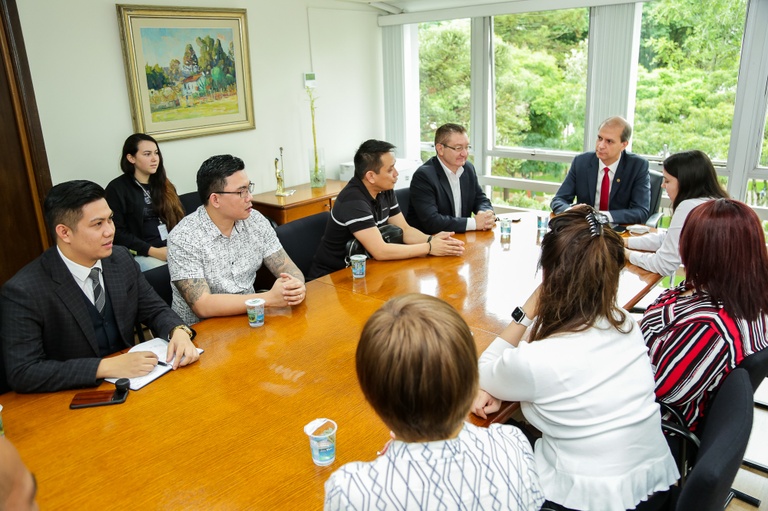 Notas da sessão plenária de 10 de fevereiro