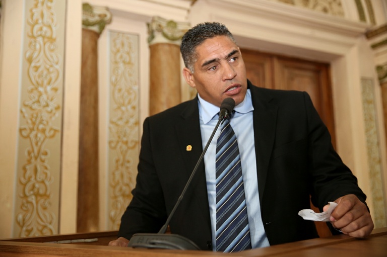 Notas da sessão plenária de 3 de maio - 1ª edição