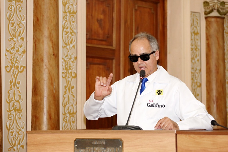 Notas da sessão plenária de 4 de abril 