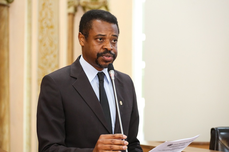 Notas da sessão plenária de 4 de fevereiro - 1ª edição