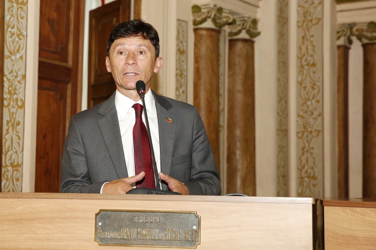 Notas de Plenário I - Sessão ordinária de 4 de fevereiro