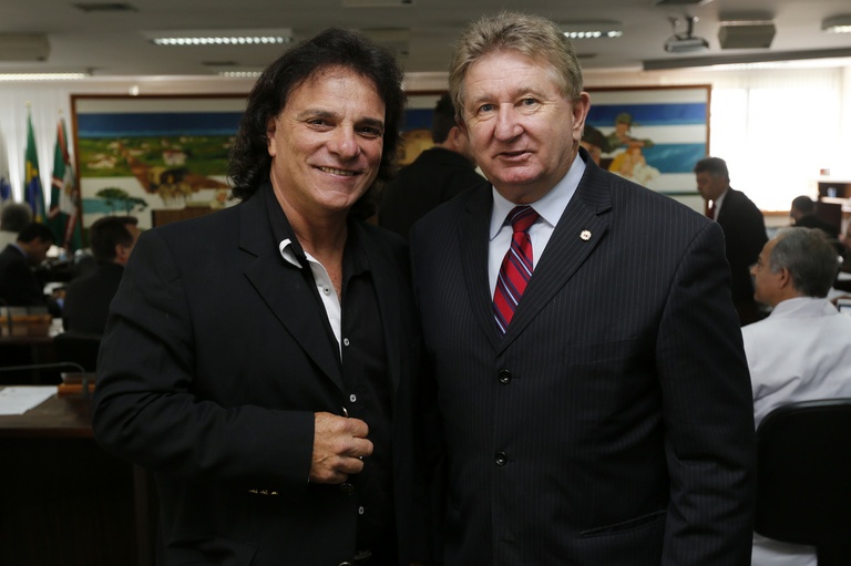 Notas de Plenário III - Sessão Ordinária de 3 de dezembro 