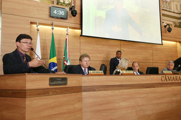 Notas de Plenário - Sessão ordinária de 11 de novembro