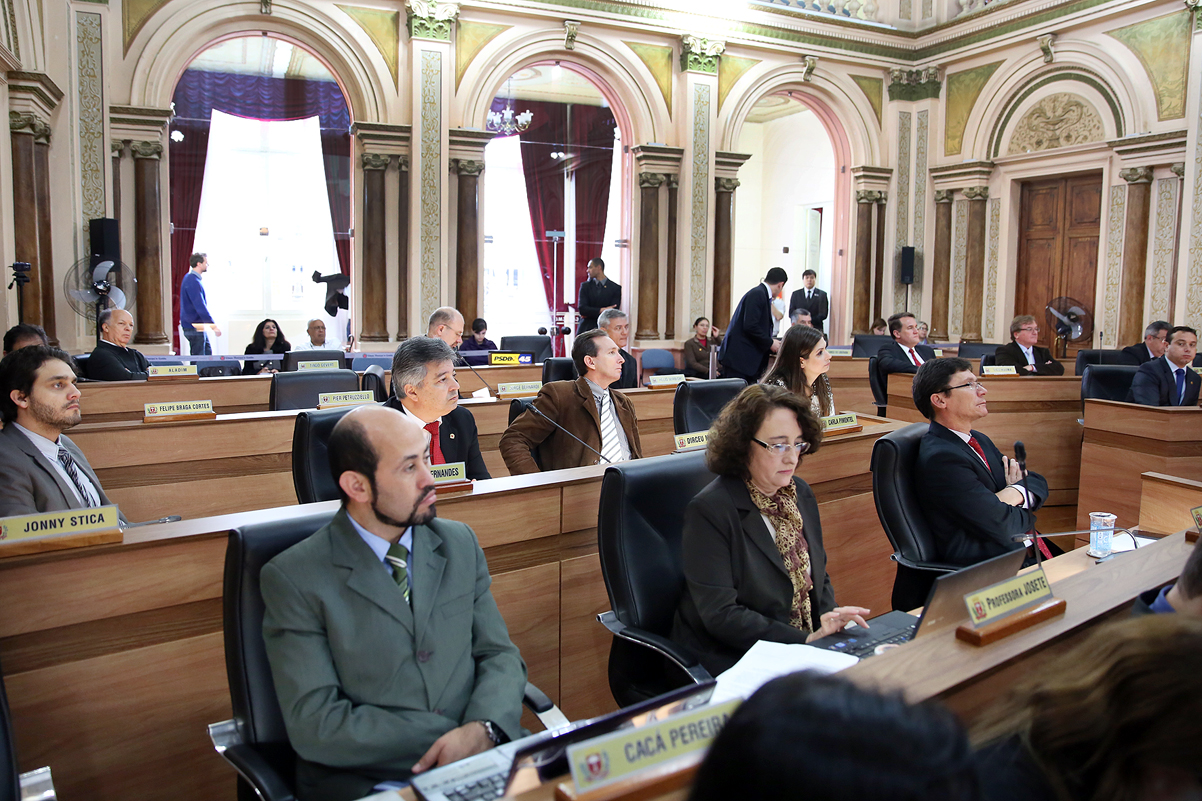 Notas de Plenário - Sessão ordinária de 18 de junho 