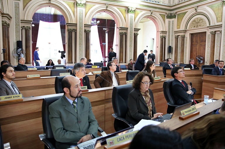 Notas de Plenário - Sessão ordinária de 18 de junho 