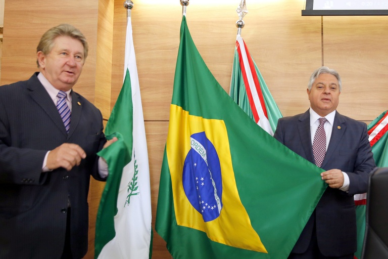 Notas de Plenário - Sessão ordinária de 19 de novembro