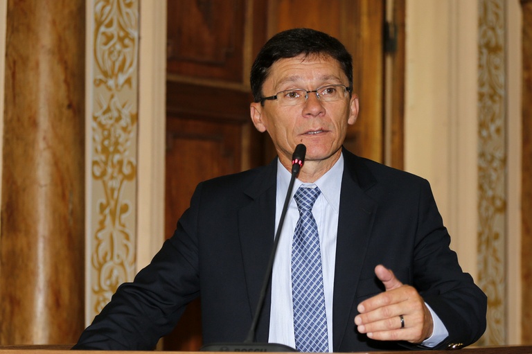 Notas de Plenário - Sessão Ordinária de 22 de abril