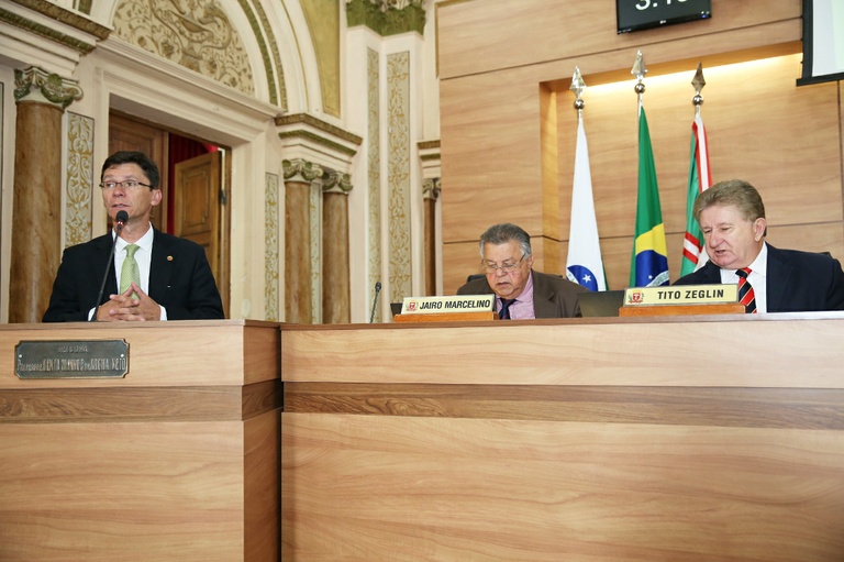 Notas de Plenário  - Sessão ordinária de 22 de setembro